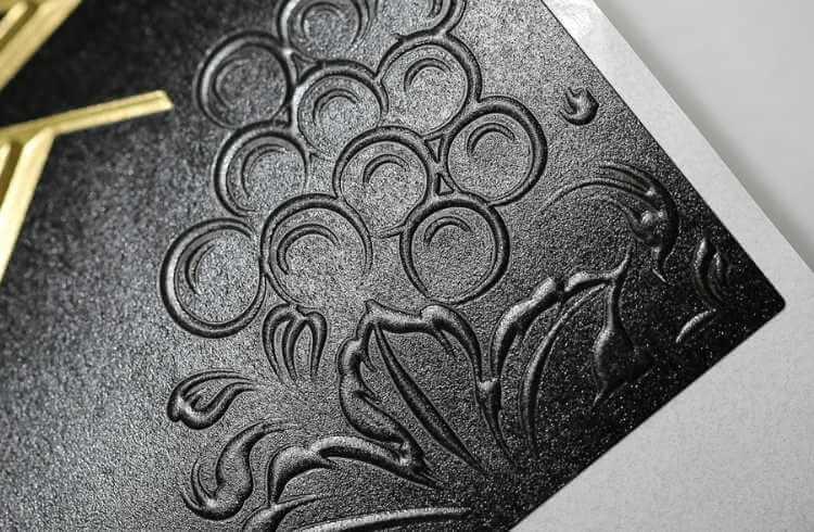 Labels-with-blind-embossing